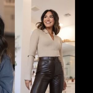 Abercrombie long sleeved ribbed polo halfzip bodysuit in XS NWT tan color